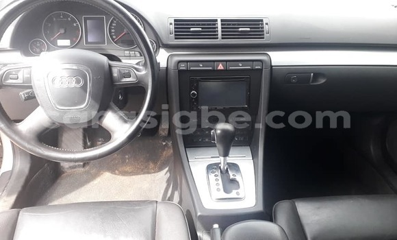 Acheter Occasion Voiture Audi A4 Gris à Lomé, Togo Acheter Occasion Voiture Audi A4 Gris à Lomé, Togo