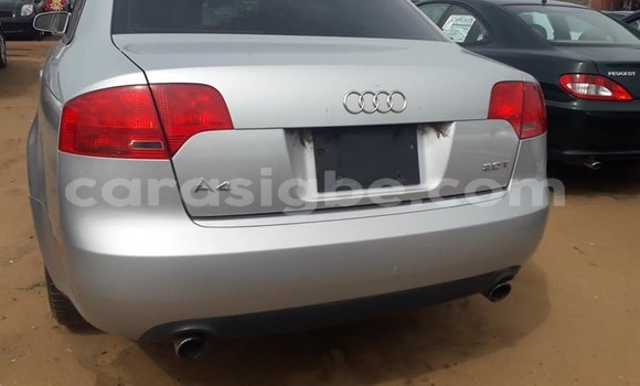 Acheter Occasion Voiture Audi A4 Gris à Lomé, Togo Acheter Occasion Voiture Audi A4 Gris à Lomé, Togo