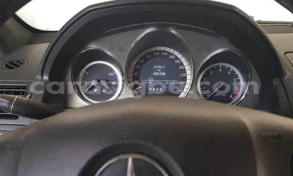 Buy Used Mercedes‒Benz C–Class Silver Car in Lome in Togo Buy Used Mercedes‒Benz C–Class Silver Car in Lome in Togo