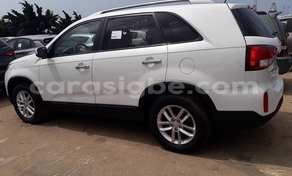 Buy Used Kia Sorento White Car in Lome in Togo Buy Used Kia Sorento White Car in Lome in Togo