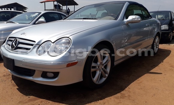 Buy Used Mercedes‒Benz SLK–Class Silver Car in Lome in Togo Buy Used Mercedes‒Benz SLK–Class Silver Car in Lome in Togo