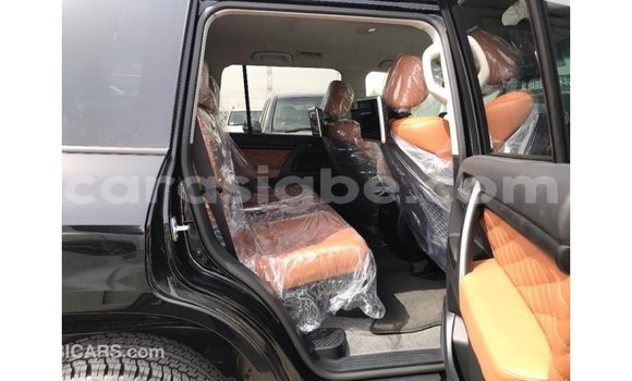 Buy Import Toyota Land Cruiser Black Car in Import - Dubai in Togo Buy Import Toyota Land Cruiser Black Car in Import - Dubai in Togo