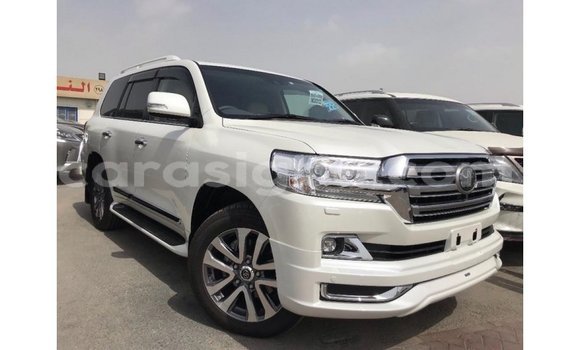 Buy Import Toyota Land Cruiser White Car in Import - Dubai in Togo Buy Import Toyota Land Cruiser White Car in Import - Dubai in Togo