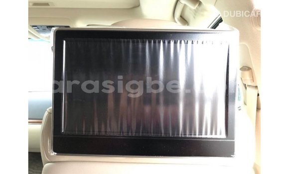 Buy Import Toyota Land Cruiser White Car in Import - Dubai in Togo Buy Import Toyota Land Cruiser White Car in Import - Dubai in Togo