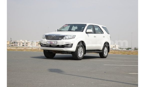 Buy Import Toyota Fortuner White Car in Import - Dubai in Togo