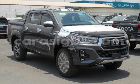 Acheter Import Voiture Toyota Hilux Noir à Import - Dubai, Togo Acheter Import Voiture Toyota Hilux Noir à Import - Dubai, Togo