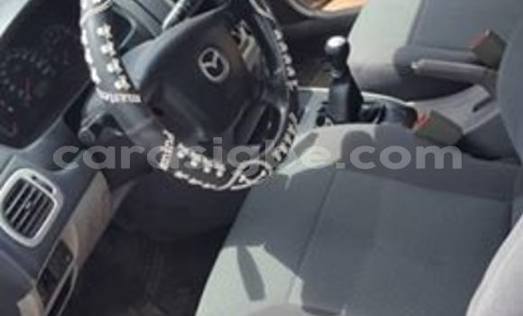 Acheter Occasion Voiture Mazda 323 Gris à Lomé, Togo Acheter Occasion Voiture Mazda 323 Gris à Lomé, Togo