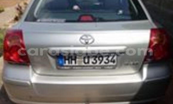Acheter Occasion Voiture Toyota Avensis Gris à Lomé, Togo Acheter Occasion Voiture Toyota Avensis Gris à Lomé, Togo