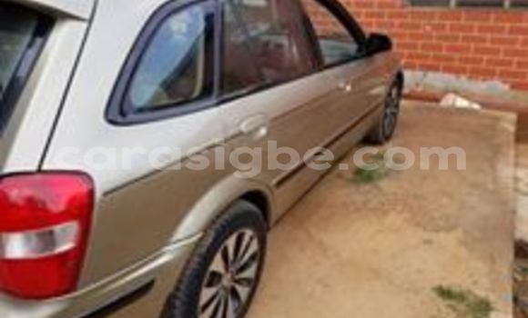 Acheter Occasion Voiture Mazda 323 Beige à Lomé, Togo Acheter Occasion Voiture Mazda 323 Beige à Lomé, Togo
