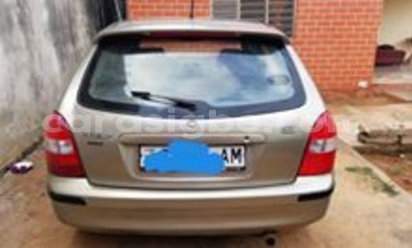 Acheter Occasion Voiture Mazda 323 Beige à Lomé, Togo Acheter Occasion Voiture Mazda 323 Beige à Lomé, Togo