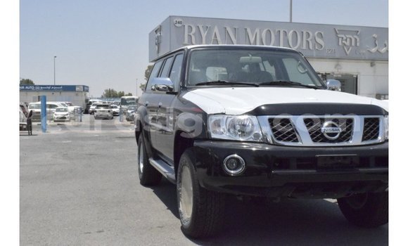 Acheter Import Voiture Nissan Patrol Noir à Import - Dubai, Togo