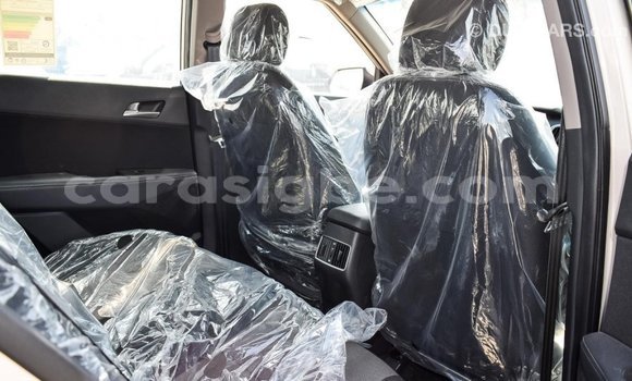 Acheter Import Voiture Hyundai Creta Beige à Import - Dubai, Togo Acheter Import Voiture Hyundai Creta Beige à Import - Dubai, Togo