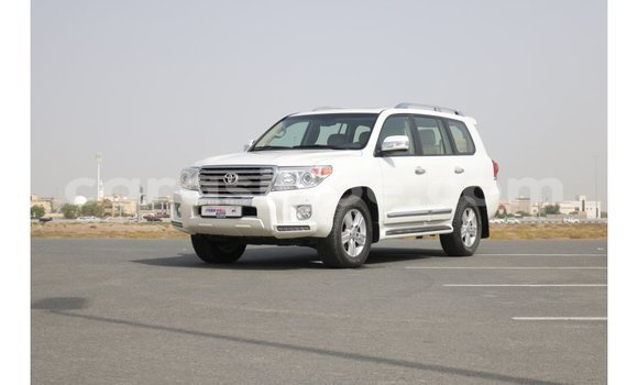 Buy Import Toyota Land Cruiser White Car in Import - Dubai in Togo