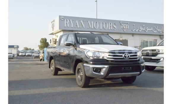 Acheter Import Voiture Toyota Hilux Noir à Import - Dubai, Togo