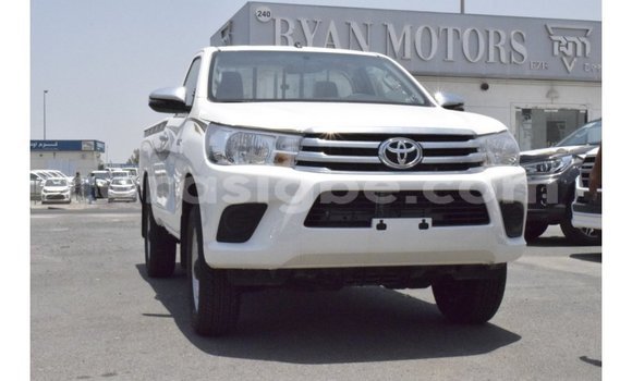 Acheter Import Voiture Toyota Hilux Blanc à Import - Dubai, Togo