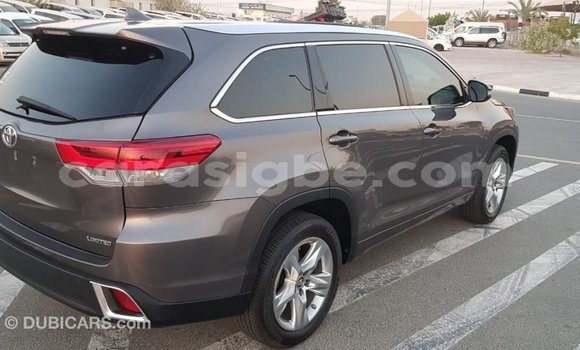 Acheter Import Voiture Toyota Highlander Autre à Import - Dubai, Togo Acheter Import Voiture Toyota Highlander Autre à Import - Dubai, Togo