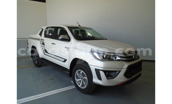Buy Import Toyota Hilux White Car in Import - Dubai in Togo Buy Import Toyota Hilux White Car in Import - Dubai in Togo