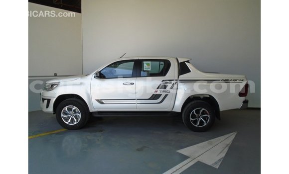 Buy Import Toyota Hilux White Car in Import - Dubai in Togo Buy Import Toyota Hilux White Car in Import - Dubai in Togo