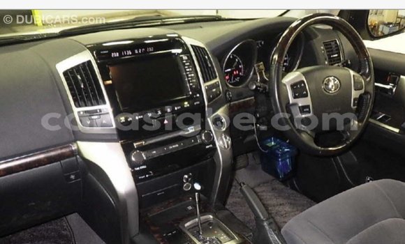 Buy Import Toyota Land Cruiser White Car in Import - Dubai in Togo Buy Import Toyota Land Cruiser White Car in Import - Dubai in Togo
