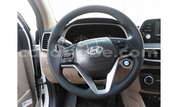 Acheter Import Voiture Hyundai Tucson Blanc à Import - Dubai, Togo Acheter Import Voiture Hyundai Tucson Blanc à Import - Dubai, Togo