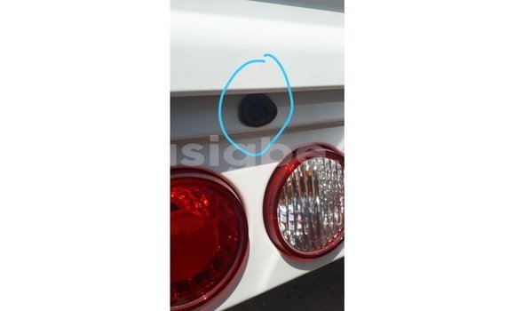 Acheter Import Voiture Kia Carens Blanc à Import - Dubai, Togo Acheter Import Voiture Kia Carens Blanc à Import - Dubai, Togo