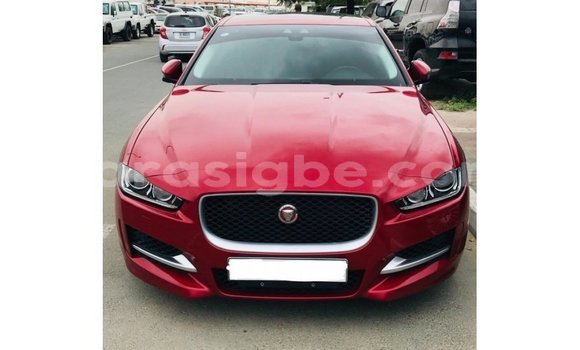 Acheter Import Voiture Jaguar XE Rouge à Import - Dubai, Togo