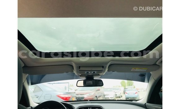 Acheter Import Voiture Jaguar XE Rouge à Import - Dubai, Togo Acheter Import Voiture Jaguar XE Rouge à Import - Dubai, Togo