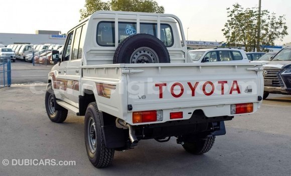 Buy Import Toyota Land Cruiser White Car in Import - Dubai in Togo Buy Import Toyota Land Cruiser White Car in Import - Dubai in Togo