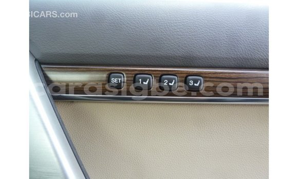 Acheter Import Voiture Toyota Land Cruiser Noir à Import - Dubai, Togo Acheter Import Voiture Toyota Land Cruiser Noir à Import - Dubai, Togo