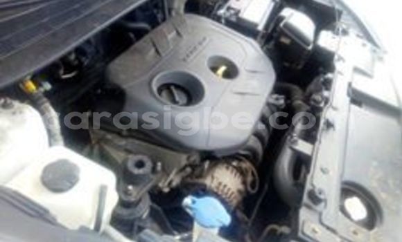 Buy Used Hyundai ix35 White Car in Lome in Togo Buy Used Hyundai ix35 White Car in Lome in Togo