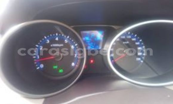 Buy Used Hyundai ix35 White Car in Lome in Togo Buy Used Hyundai ix35 White Car in Lome in Togo