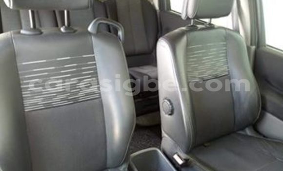 Buy Used Renault Megane White Car in Lome in Togo Buy Used Renault Megane White Car in Lome in Togo