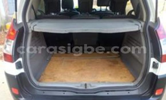 Buy Used Renault Megane White Car in Lome in Togo Buy Used Renault Megane White Car in Lome in Togo