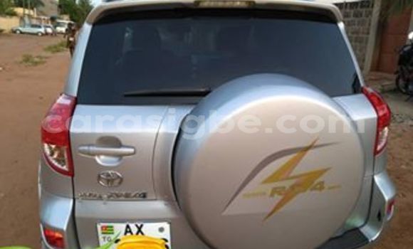 Acheter Occasion Voiture Toyota RAV4 Gris à Lomé, Togo Acheter Occasion Voiture Toyota RAV4 Gris à Lomé, Togo