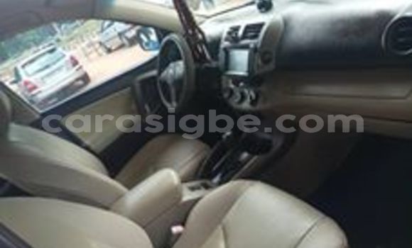 Acheter Occasion Voiture Toyota RAV4 Blanc à Lomé, Togo Acheter Occasion Voiture Toyota RAV4 Blanc à Lomé, Togo