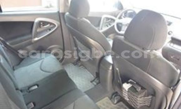 Acheter Occasion Voiture Toyota RAV4 Blanc à Lomé, Togo Acheter Occasion Voiture Toyota RAV4 Blanc à Lomé, Togo