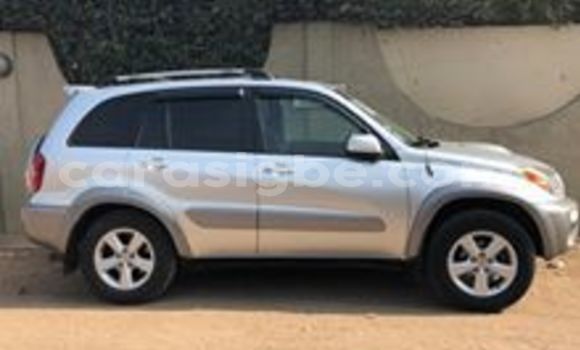 Acheter Occasion Voiture Toyota RAV4 Gris à Lomé, Togo Acheter Occasion Voiture Toyota RAV4 Gris à Lomé, Togo