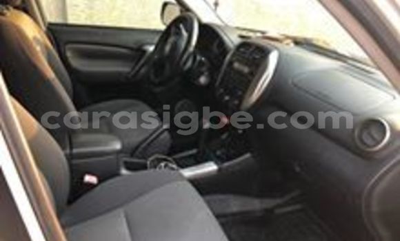 Acheter Occasion Voiture Toyota RAV4 Gris à Lomé, Togo Acheter Occasion Voiture Toyota RAV4 Gris à Lomé, Togo
