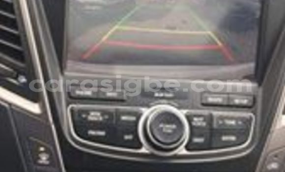 Acheter Occasion Voiture Hyundai Santa Fe Blanc à Lomé, Togo Acheter Occasion Voiture Hyundai Santa Fe Blanc à Lomé, Togo