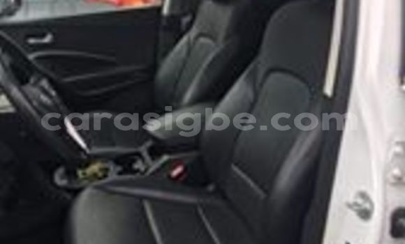 Acheter Occasion Voiture Hyundai Santa Fe Blanc à Lomé, Togo Acheter Occasion Voiture Hyundai Santa Fe Blanc à Lomé, Togo