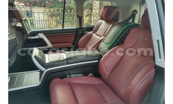 Buy Import Toyota Land Cruiser Black Car in Import - Dubai in Togo Buy Import Toyota Land Cruiser Black Car in Import - Dubai in Togo