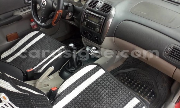 Acheter Occasion Voiture Mazda 323 Rouge à Lomé, Maritime Acheter Occasion Voiture Mazda 323 Rouge à Lomé, Maritime