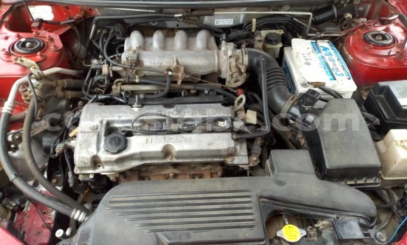 Acheter Occasion Voiture Mazda 323 Rouge à Lomé, Maritime Acheter Occasion Voiture Mazda 323 Rouge à Lomé, Maritime