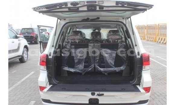 Buy Import Toyota Land Cruiser White Car in Import - Dubai in Togo Buy Import Toyota Land Cruiser White Car in Import - Dubai in Togo
