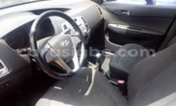Buy Used Hyundai i20 Red Car in Lome in Togo Buy Used Hyundai i20 Red Car in Lome in Togo