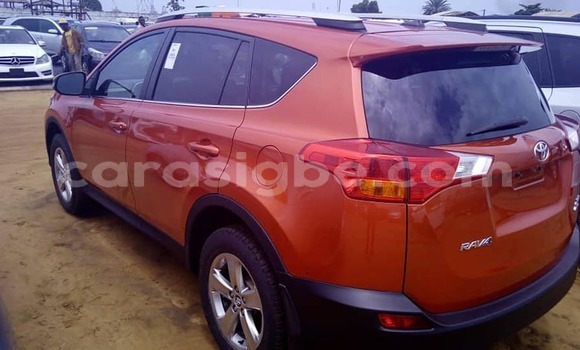 Acheter Occasion Voiture Toyota RAV4 Rouge à Lomé, Togo Acheter Occasion Voiture Toyota RAV4 Rouge à Lomé, Togo
