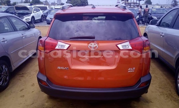 Acheter Occasion Voiture Toyota RAV4 Rouge à Lomé, Togo Acheter Occasion Voiture Toyota RAV4 Rouge à Lomé, Togo