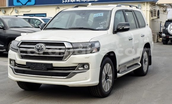 Buy Import Toyota Land Cruiser White Car in Import - Dubai in Togo Buy Import Toyota Land Cruiser White Car in Import - Dubai in Togo