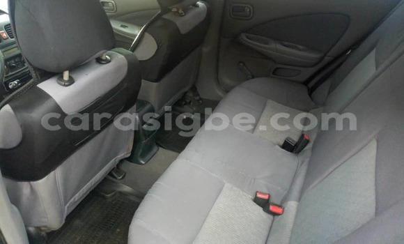 Acheter Occasion Voiture Nissan Almera Gris à Lomé, Togo Acheter Occasion Voiture Nissan Almera Gris à Lomé, Togo