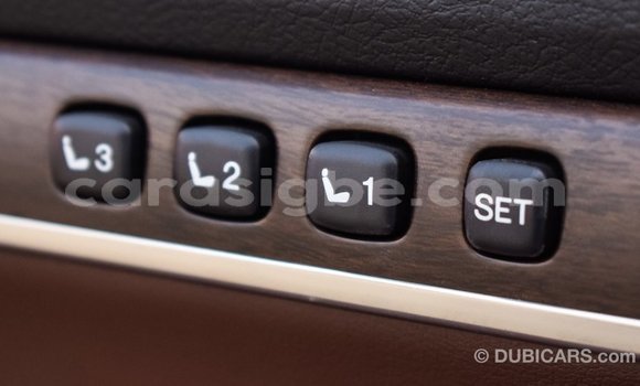 Acheter Import Voiture Toyota Land Cruiser Blanc à Import - Dubai, Togo Acheter Import Voiture Toyota Land Cruiser Blanc à Import - Dubai, Togo